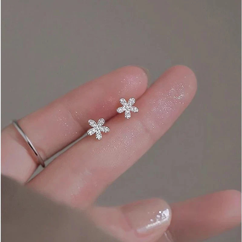 925 Sterling Silver Heart Stud Earrings