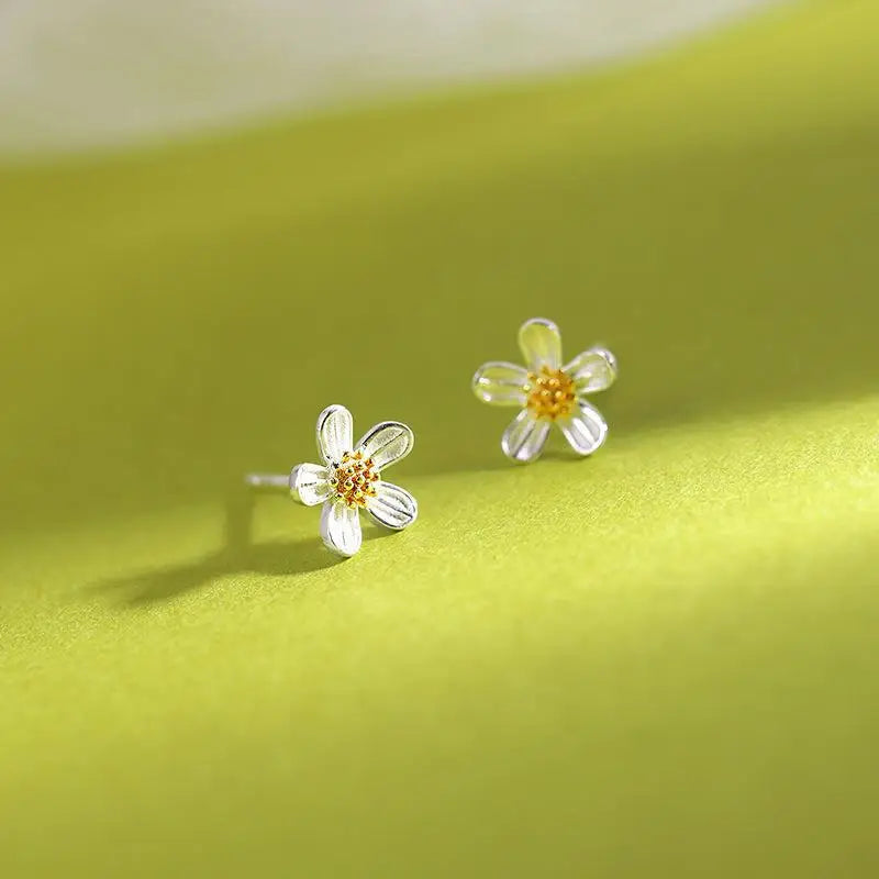 925 Sterling Silver Flower Simple Stud Earrings