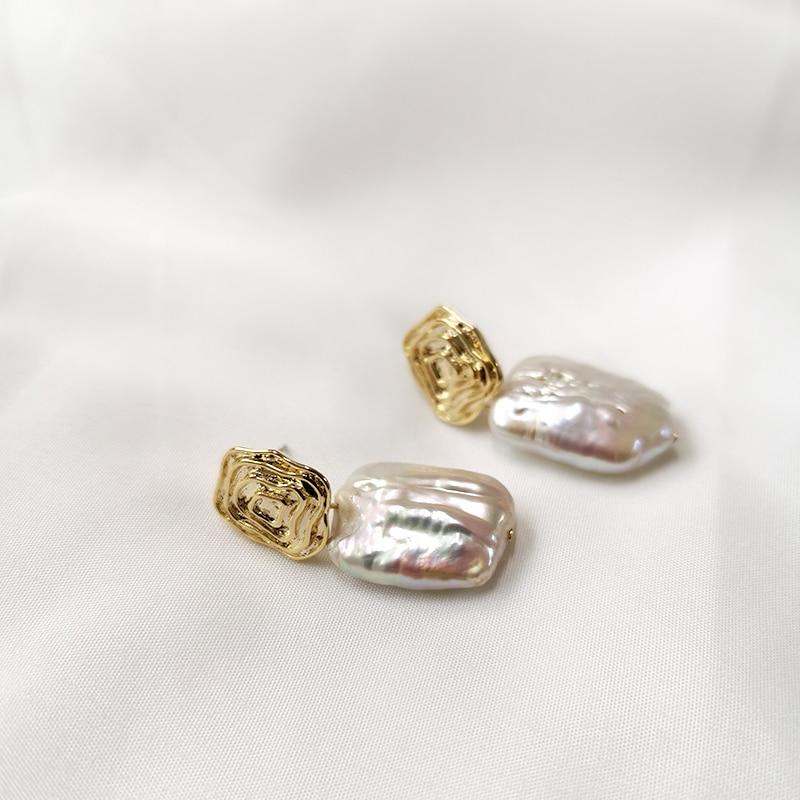 Charlotte Pearl Earrings