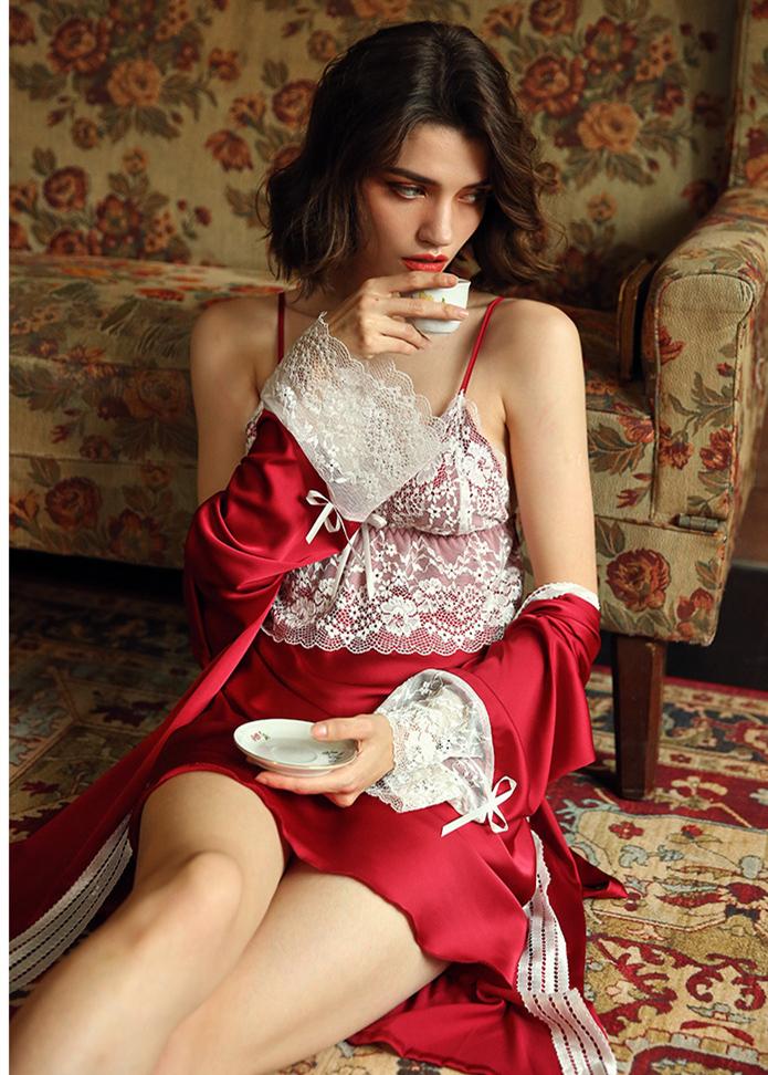 La Robe Sleepwear