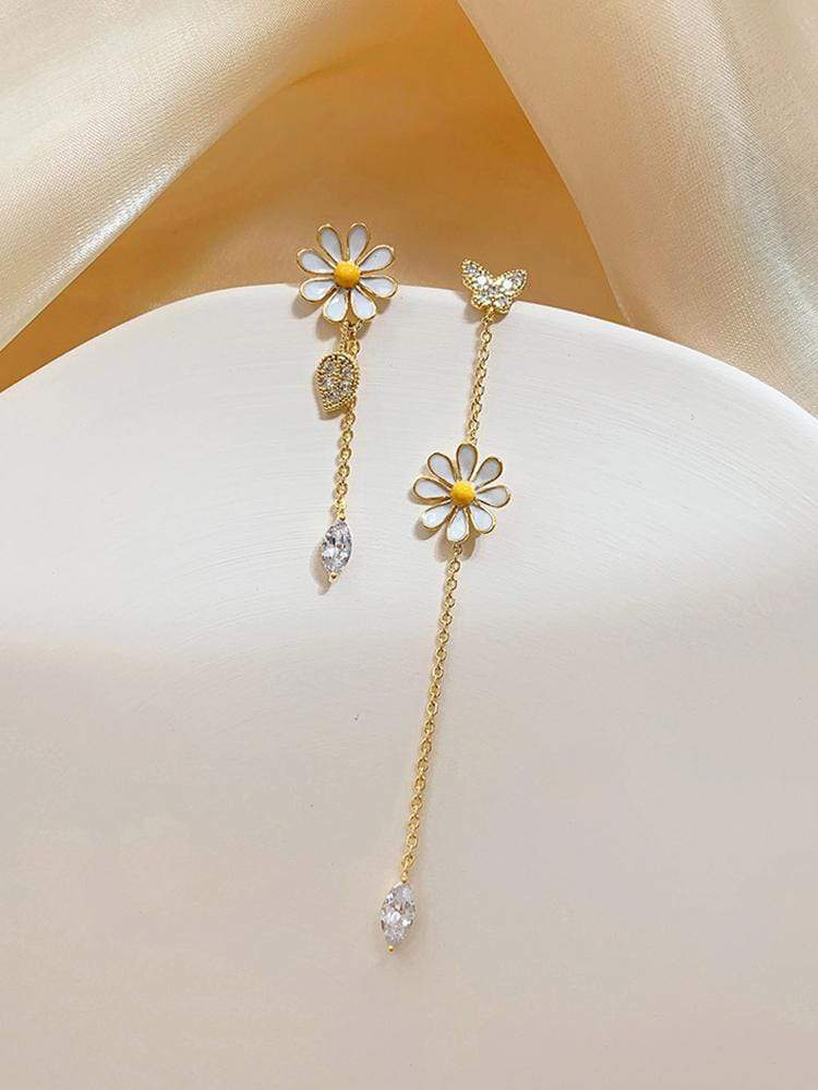 Small Daisy Earrings