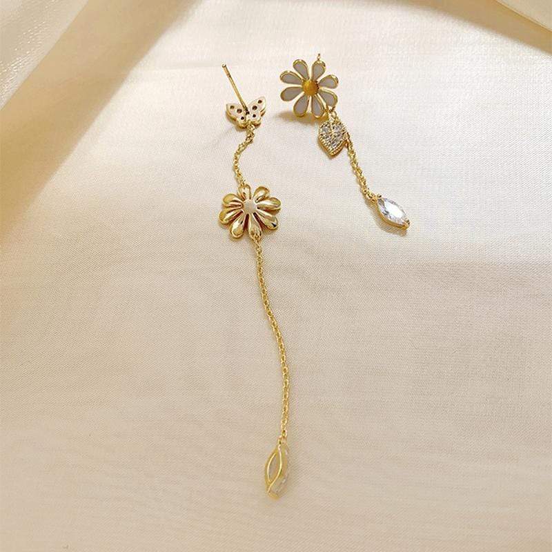 Small Daisy Earrings